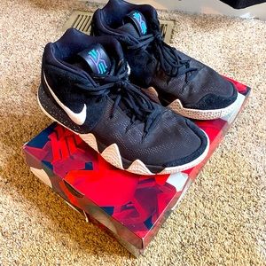 KYRIE IRVING 4’s Size 10